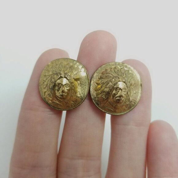 Vintage Face Center Gold Tone Dome Clip On Earrings, Screw Backs, Estate - Picture 5 of 6